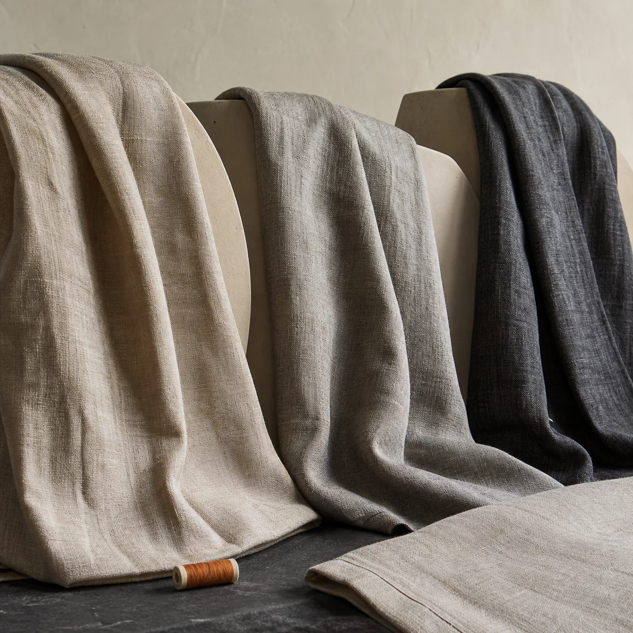 Pantalones: linen direction
